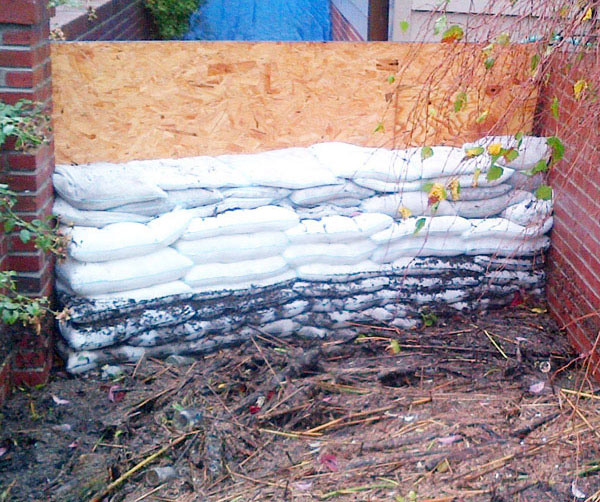SELF INFLATING SANDBAGS - JUST ADD WATER!